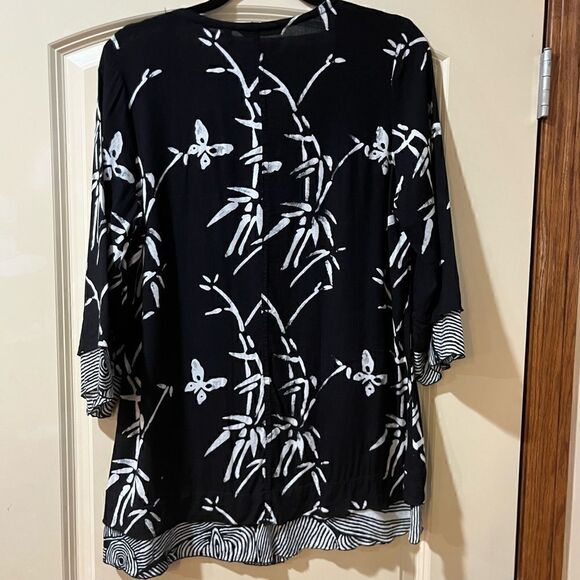 SOFT SURROUNDINGS Bamboo Bella Top Black White Women’s Size Small - Picture 2 of 5